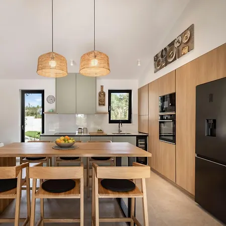 Nux By Interhome *
